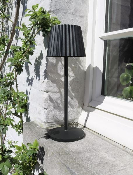 Arna Rechargeable Table Lamp