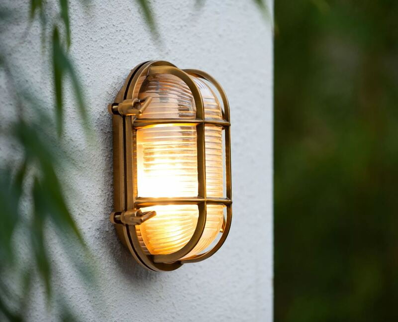 Magnus Outdoor Wall Light